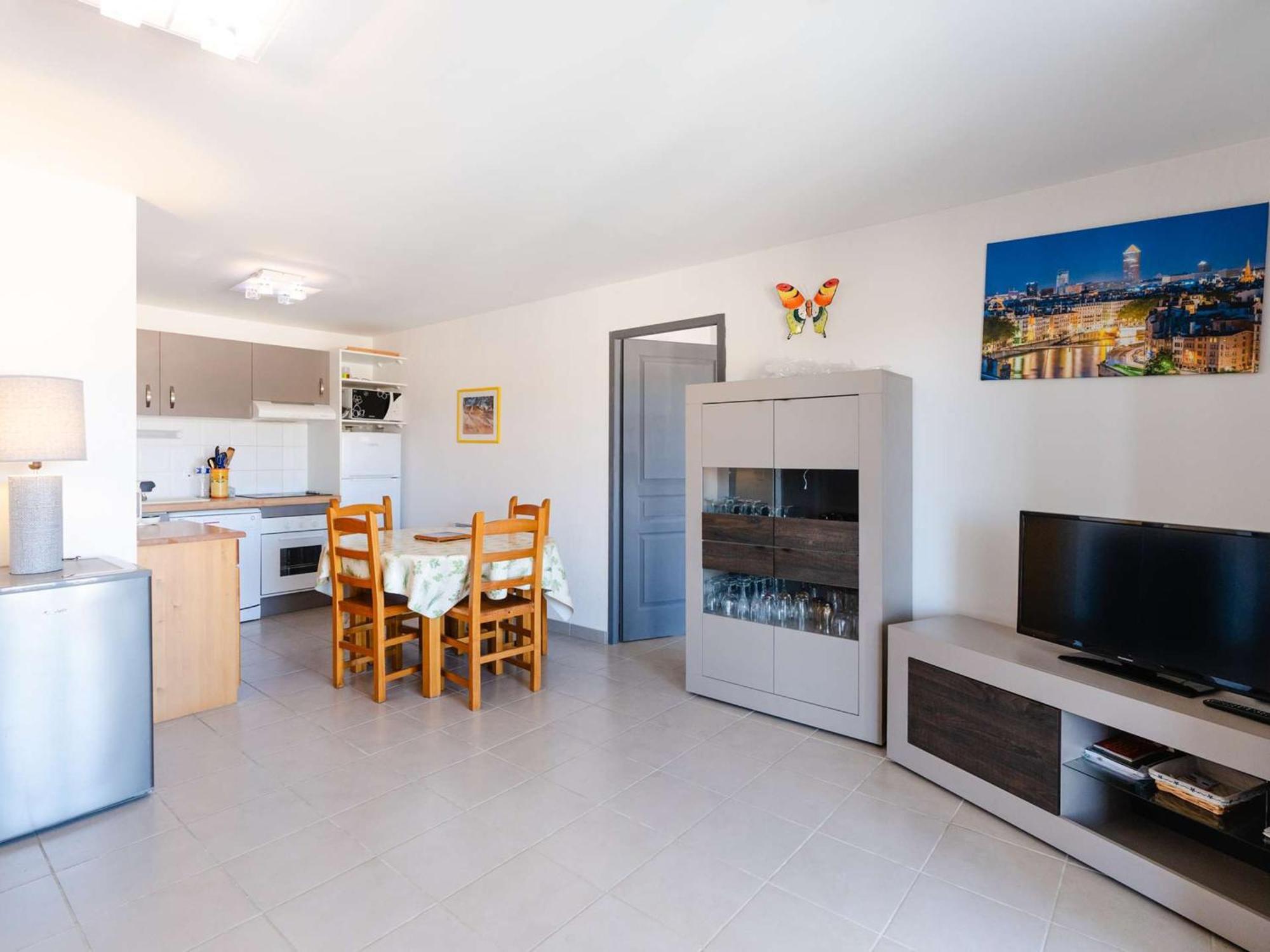 T3 Avec Ascenseur Et Parking A - Fr-1-409-279 Appartement *